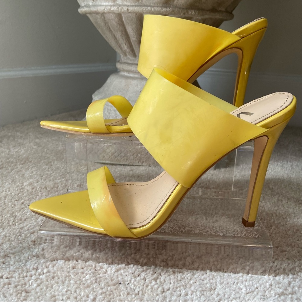 Vivi Yellow stiletto pointed toe mules sandals